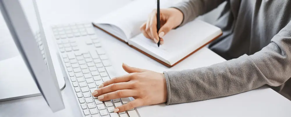 The Benefits of Hiring a Professional Essay Writer